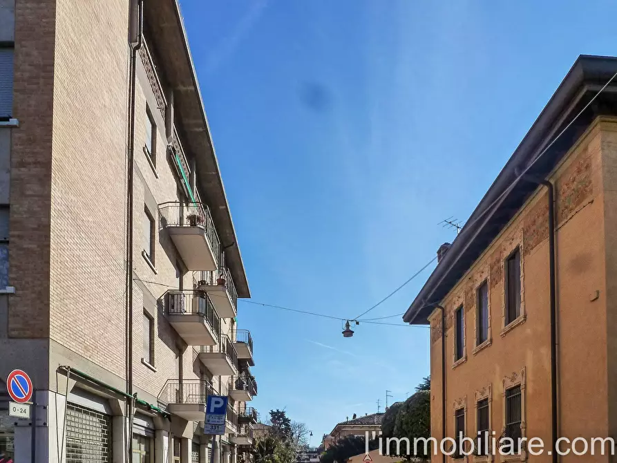 Immagine 15 di Negozio in vendita  in Via Monte Nero 6 a Verona