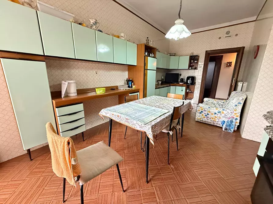 Immagine 12 di Camera in affitto  in Via Acquaviva 181 a Caserta