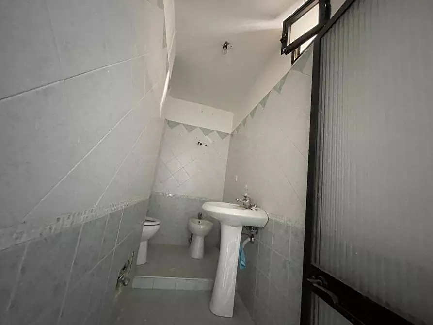 Immagine 12 di Negozio in affitto  in VIA POLLIO 10 a Caserta