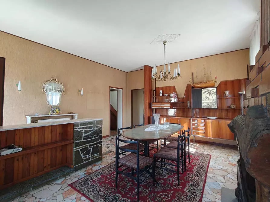 Immagine 3 di Villa in vendita  in Via Generale Giuseppe Perotti 10 a Gallarate