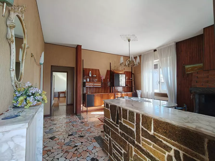 Immagine 2 di Villa in vendita  in Via Generale Giuseppe Perotti 10 a Gallarate