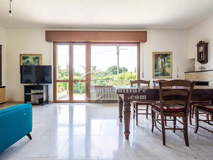 Immagine 2 di Villa in vendita  in via corbetta a Busto Arsizio