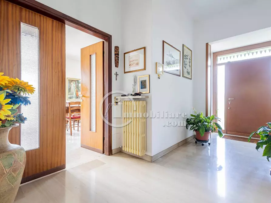 Immagine 8 di Villa in vendita  in via corbetta a Busto Arsizio