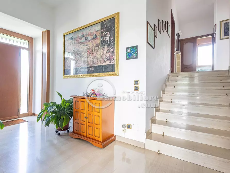 Immagine 10 di Villa in vendita  in via corbetta a Busto Arsizio