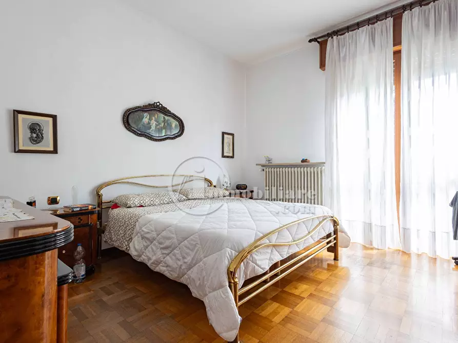 Immagine 11 di Villa in vendita  in via corbetta a Busto Arsizio