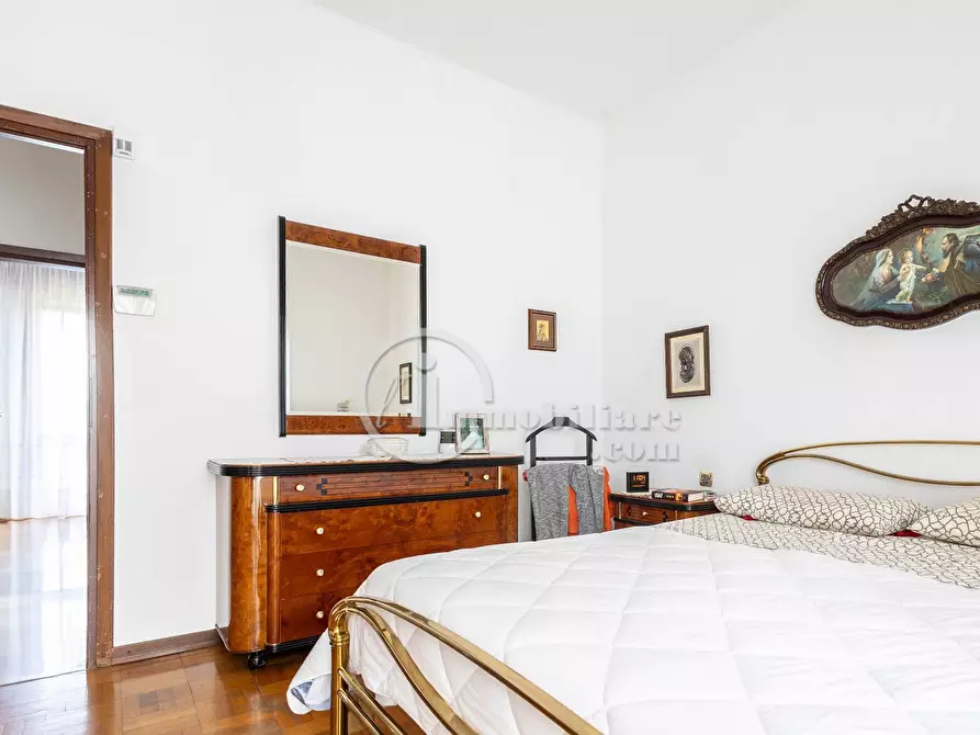 Immagine 13 di Villa in vendita  in via corbetta a Busto Arsizio