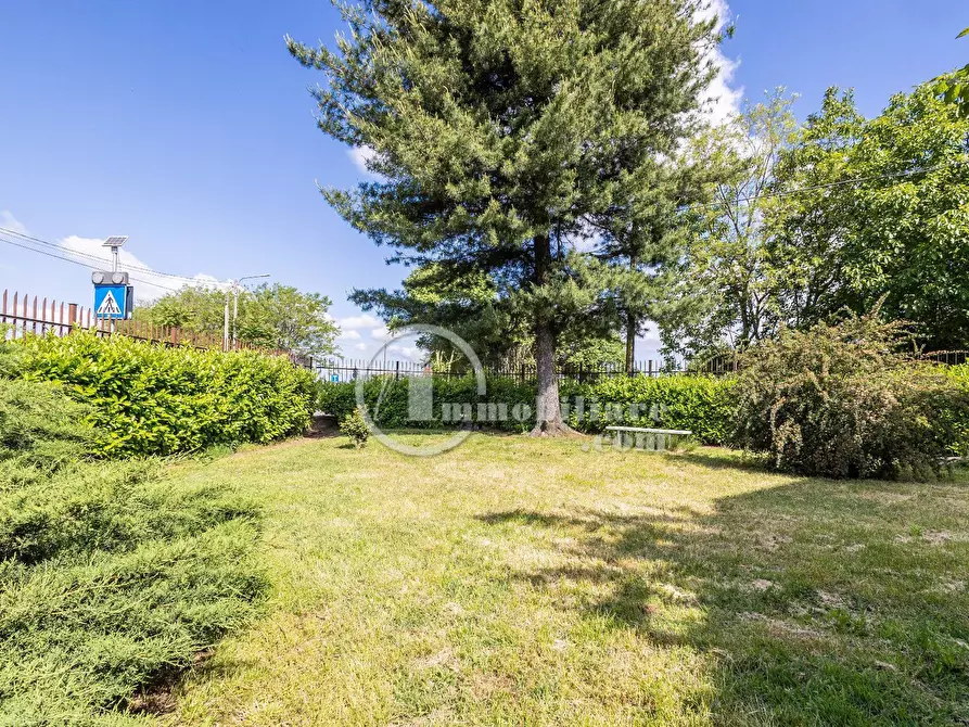 Immagine 21 di Villa in vendita  in via corbetta a Busto Arsizio