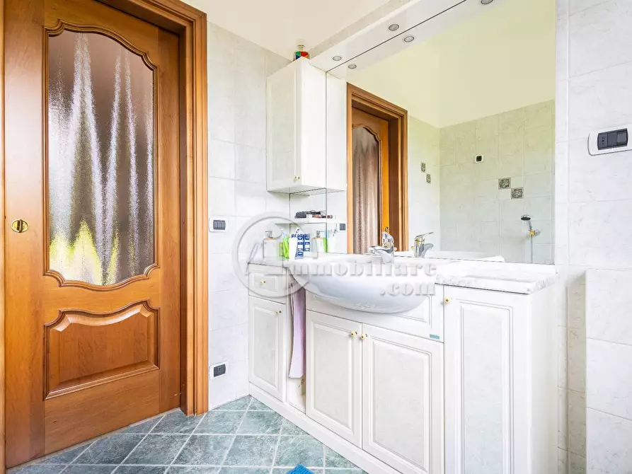 Immagine 33 di Villa in vendita  in via corbetta a Busto Arsizio