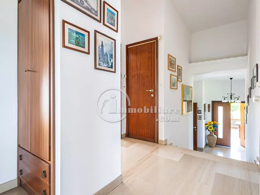 Immagine 34 di Villa in vendita  in via corbetta a Busto Arsizio