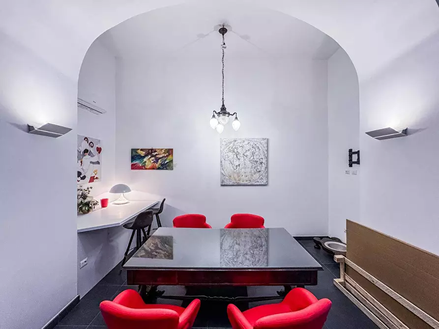 Immagine 3 di Appartamento in vendita  in via Santa Lucia 15 a Napoli