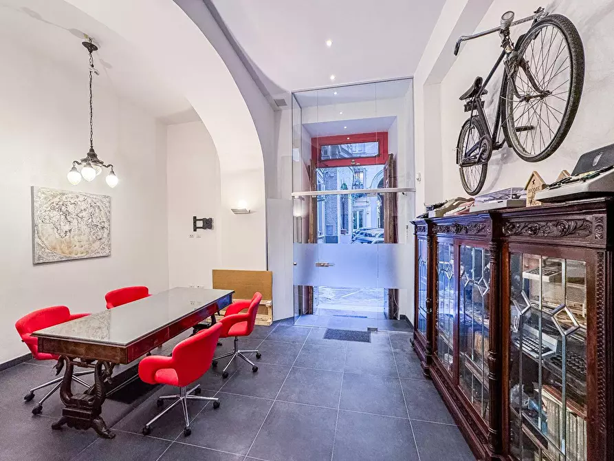 Immagine 6 di Appartamento in vendita  in via Santa Lucia 15 a Napoli