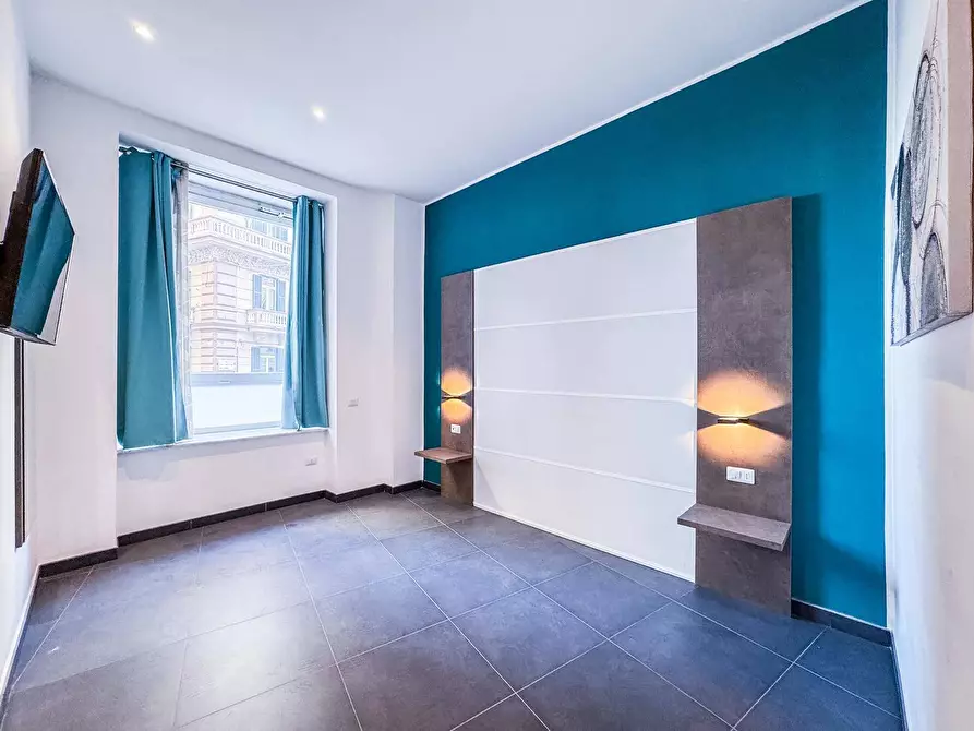 Immagine 9 di Appartamento in vendita  in via Santa Lucia 15 a Napoli