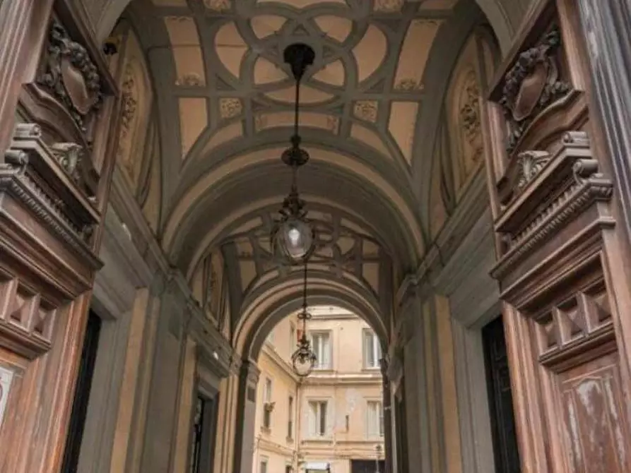 Immagine 13 di Appartamento in vendita  in via Santa Lucia 15 a Napoli