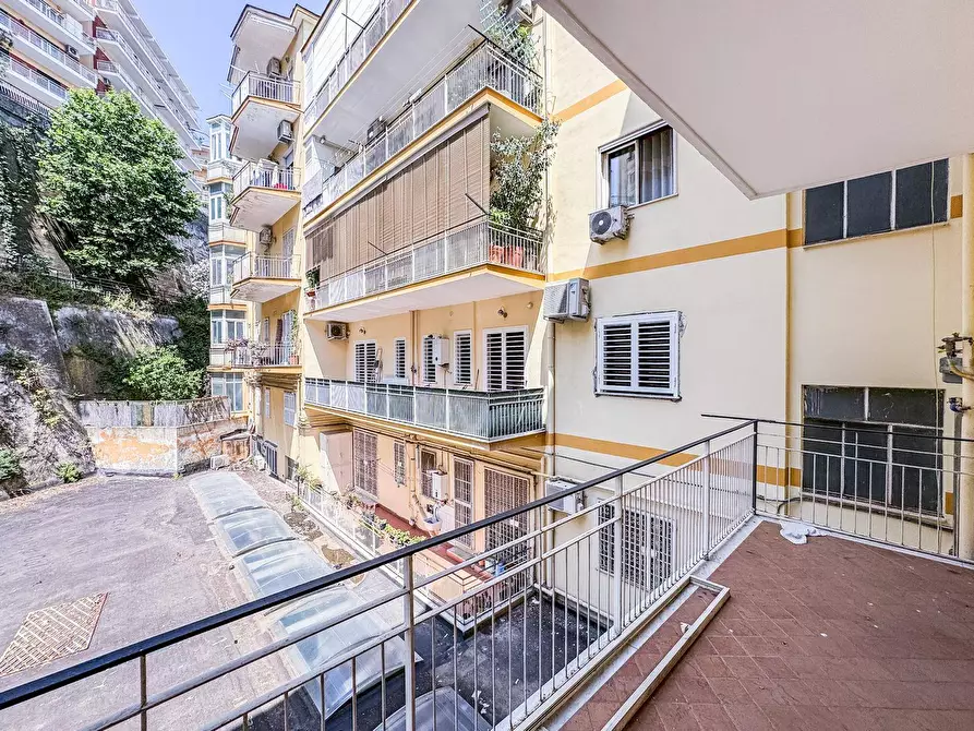 Immagine 9 di Appartamento in vendita  in Via Girolamo Santacroce 31 a Napoli