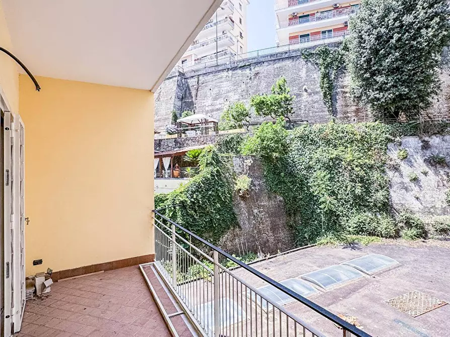 Immagine 11 di Appartamento in vendita  in Via Girolamo Santacroce 31 a Napoli