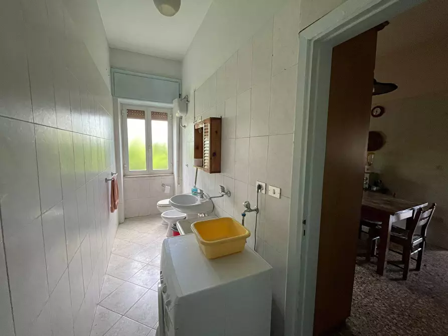 Immagine 18 di Casa indipendente in vendita  in VIA MONDO 61 a Caserta