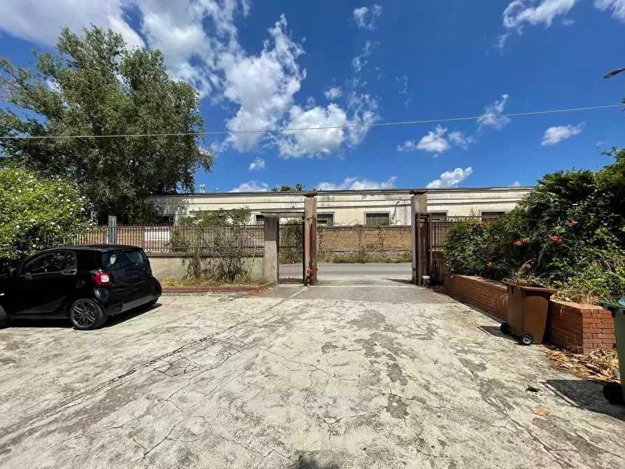 Immagine 4 di Casa indipendente in vendita  in VIA MONDO 61 a Caserta