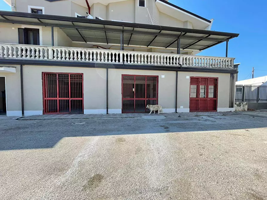 Immagine 3 di Negozio in affitto  in Via Napoli 488 a Maddaloni