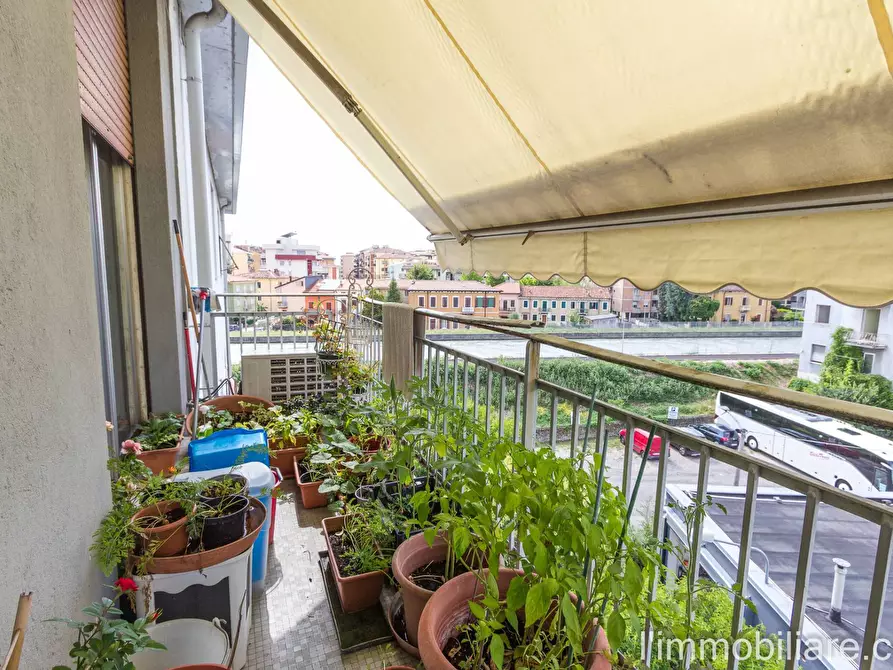 Immagine 20 di Appartamento in vendita  in Viale Colonnello Galliano 19 a Verona
