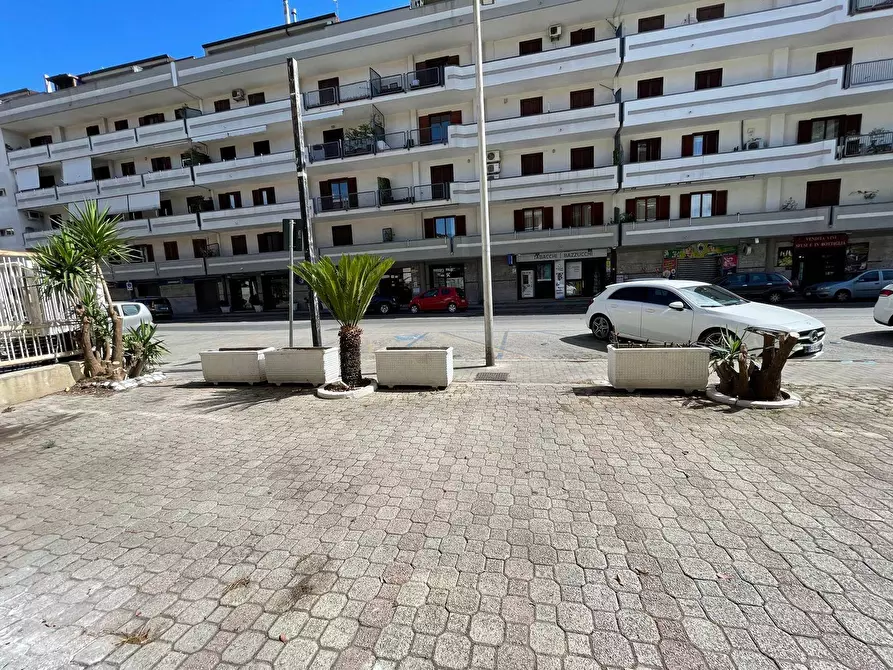 Immagine 19 di Negozio in affitto  in VIA SALVO D'ACQUISTO 27 a Caserta