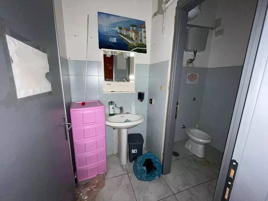 Immagine 20 di Negozio in affitto  in VIA SALVO D'ACQUISTO 27 a Caserta