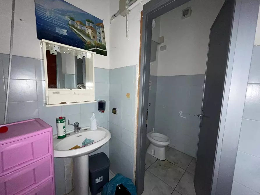 Immagine 15 di Negozio in affitto  in VIA SALVO D'ACQUISTO 27 a Caserta