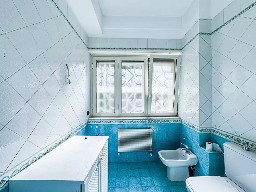 Immagine 12 di Appartamento in vendita  in Via Girolamo Santacroce 31 a Napoli