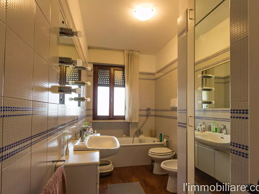 Immagine 10 di Camera in affitto  in Via Torrente Vecchio a Verona