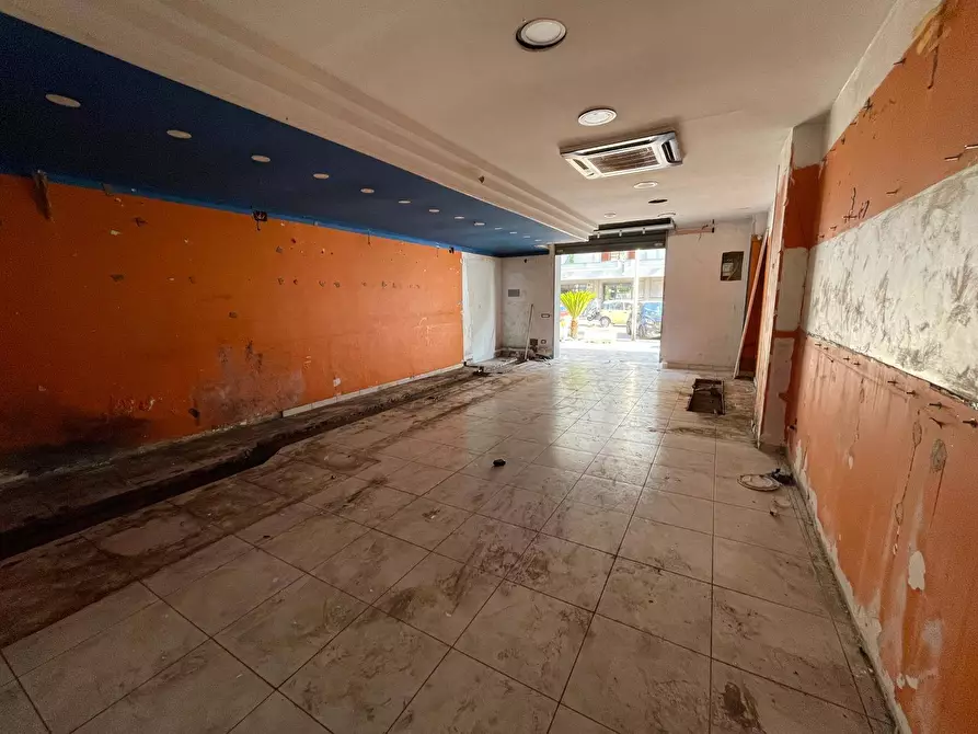 Immagine 13 di Negozio in affitto  in VIA SALVO D'ACQUISTO 27 a Caserta