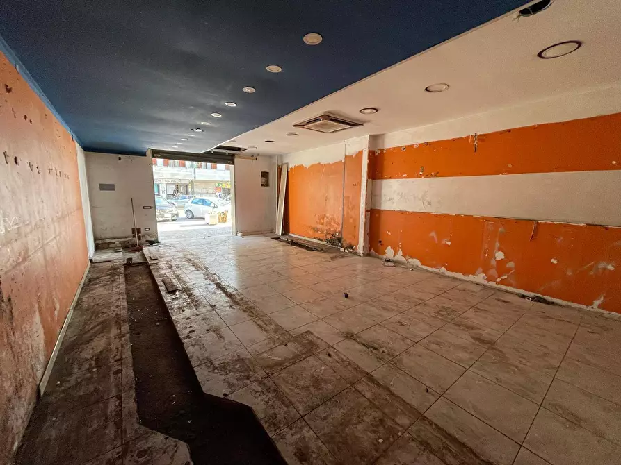 Immagine 16 di Negozio in affitto  in VIA SALVO D'ACQUISTO 27 a Caserta