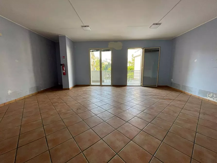 Immagine 3 di Ufficio in affitto  in Via Nazionale Appia 177 a Capodrise