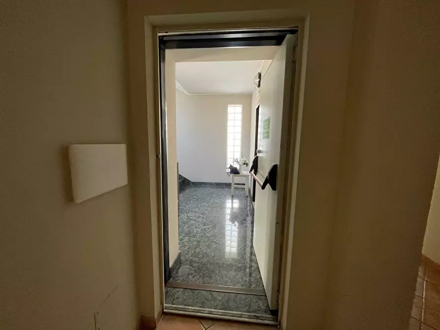 Immagine 13 di Ufficio in affitto  in Via Nazionale Appia 177 a Capodrise