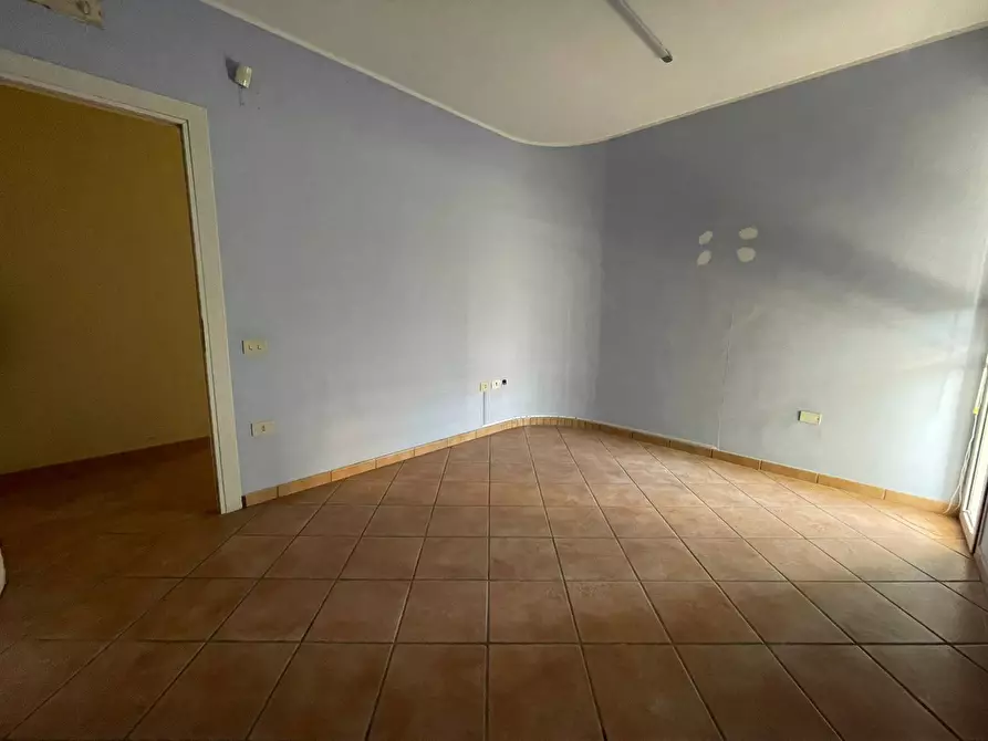 Immagine 16 di Ufficio in affitto  in Via Nazionale Appia 177 a Capodrise