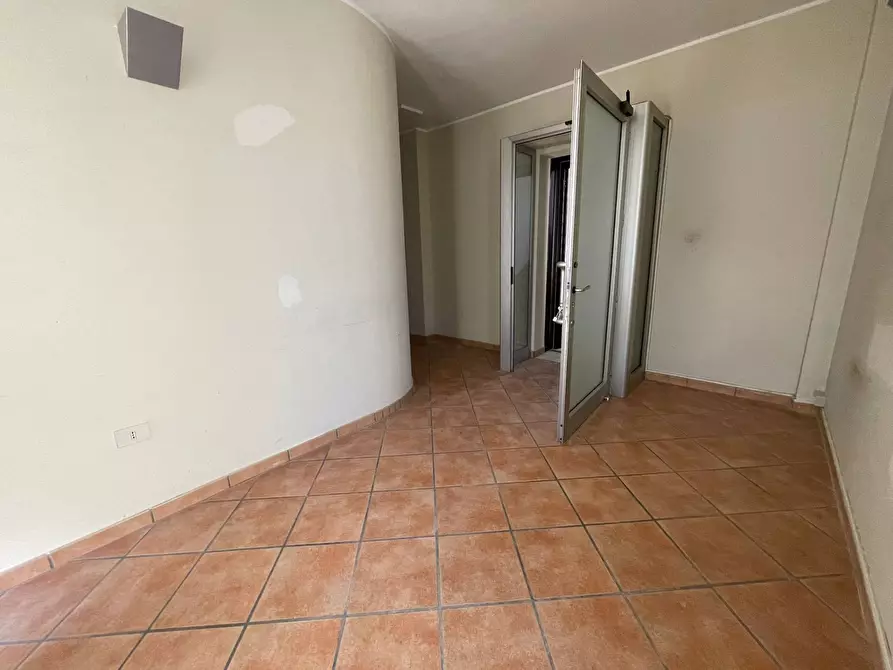 Immagine 11 di Ufficio in affitto  in Via Nazionale Appia 177 a Capodrise