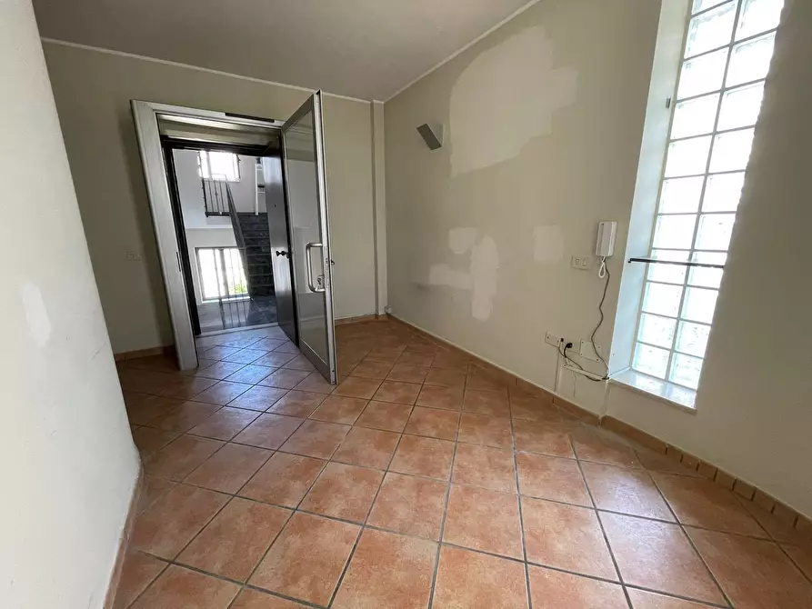 Immagine 12 di Ufficio in affitto  in Via Nazionale Appia 177 a Capodrise