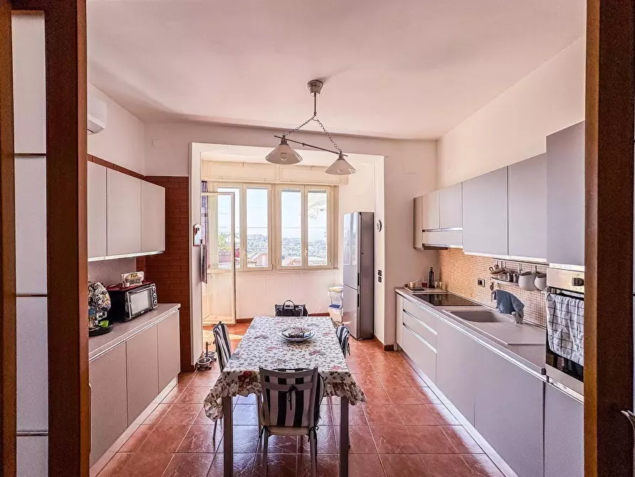 Immagine 3 di Appartamento in vendita  in Via Pigna 96 a Napoli