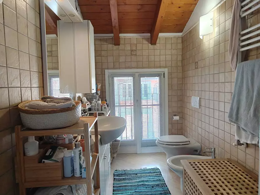 Immagine 16 di Appartamento in vendita  in Largo Camussi 8 a Gallarate