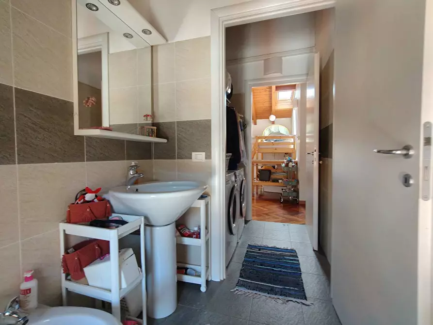 Immagine 13 di Appartamento in vendita  in Largo Camussi 8 a Gallarate