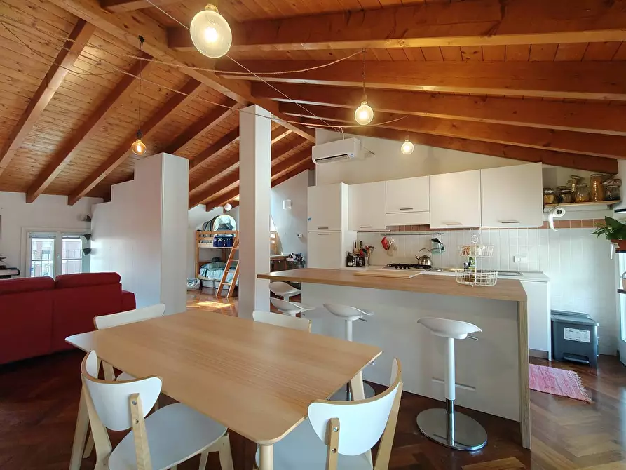 Immagine 1 di Appartamento in vendita  in Largo Camussi 8 a Gallarate