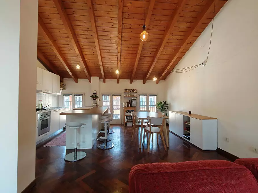 Immagine 8 di Appartamento in vendita  in Largo Camussi 8 a Gallarate