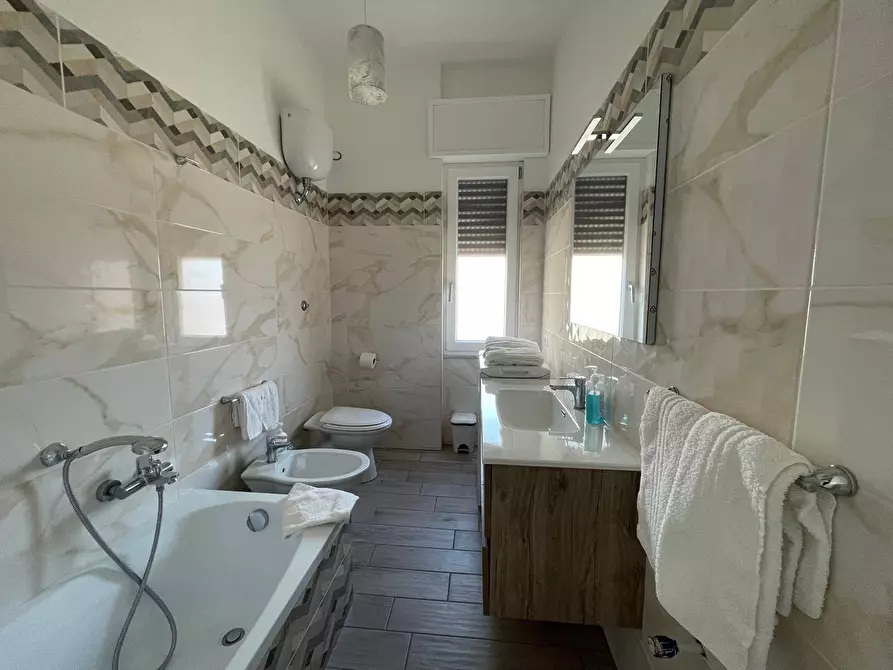 Immagine 24 di Appartamento in vendita  in via Cesare Battisti a Caserta