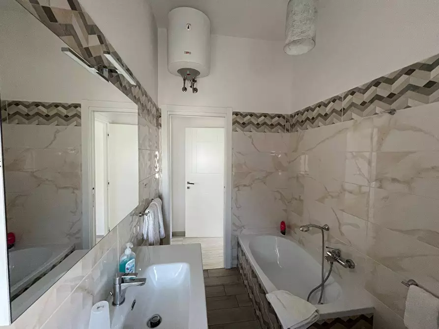 Immagine 29 di Appartamento in vendita  in via Cesare Battisti a Caserta