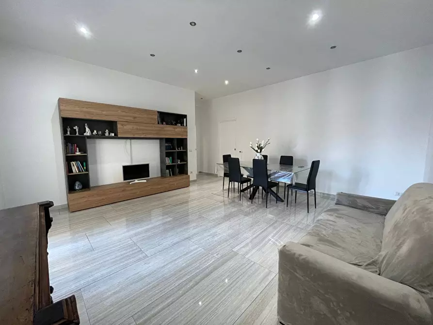 Immagine 4 di Appartamento in vendita  in via Cesare Battisti a Caserta