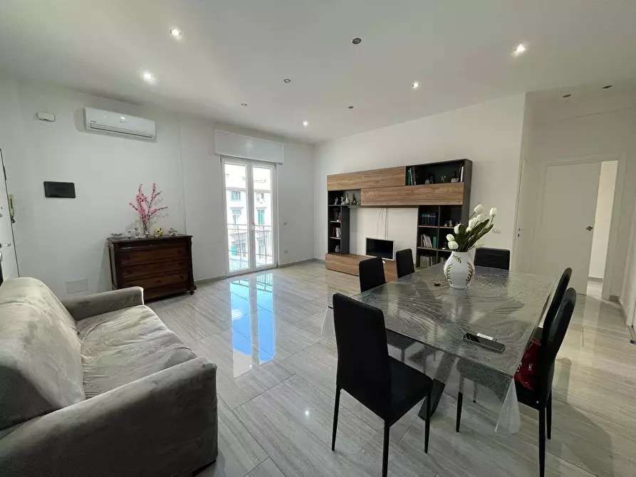 Immagine 2 di Appartamento in vendita  in via Cesare Battisti a Caserta