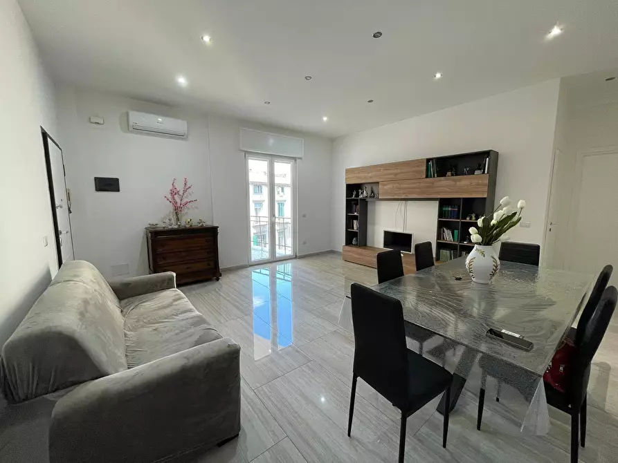 Immagine 1 di Appartamento in vendita  in via Cesare Battisti a Caserta