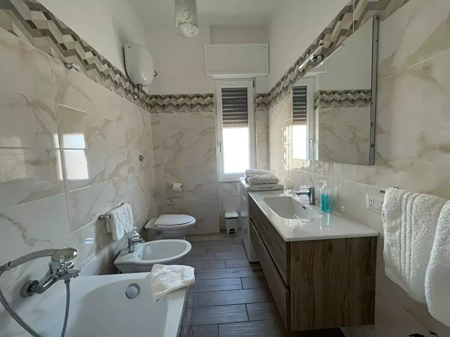 Immagine 46 di Appartamento in vendita  in via Cesare Battisti a Caserta