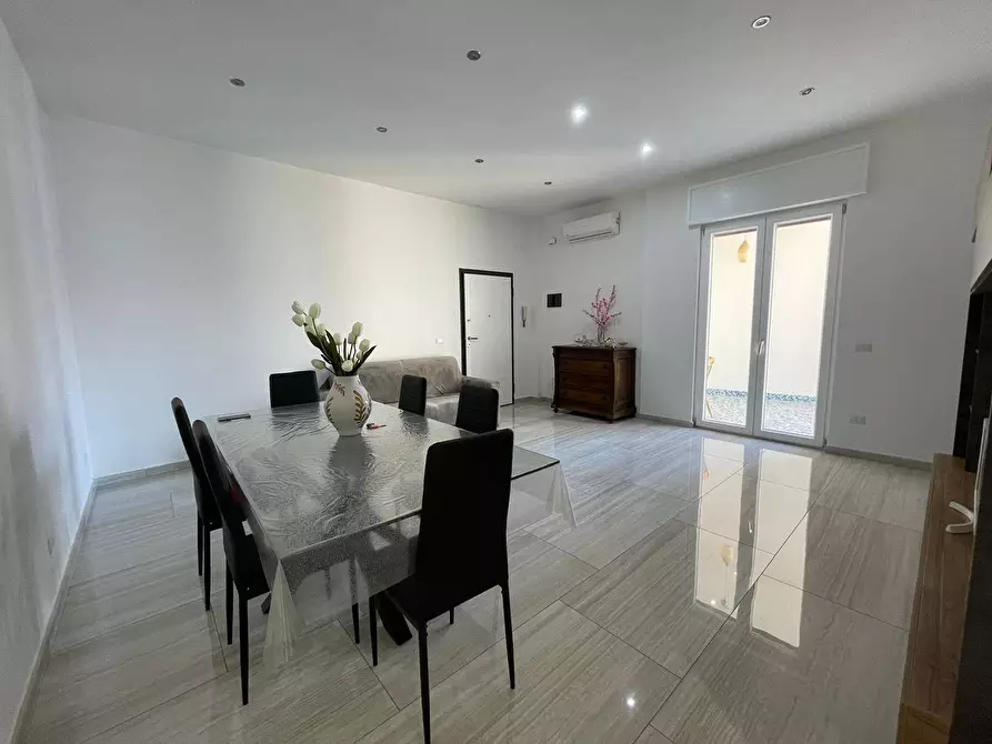 Immagine 6 di Appartamento in vendita  in via Cesare Battisti a Caserta