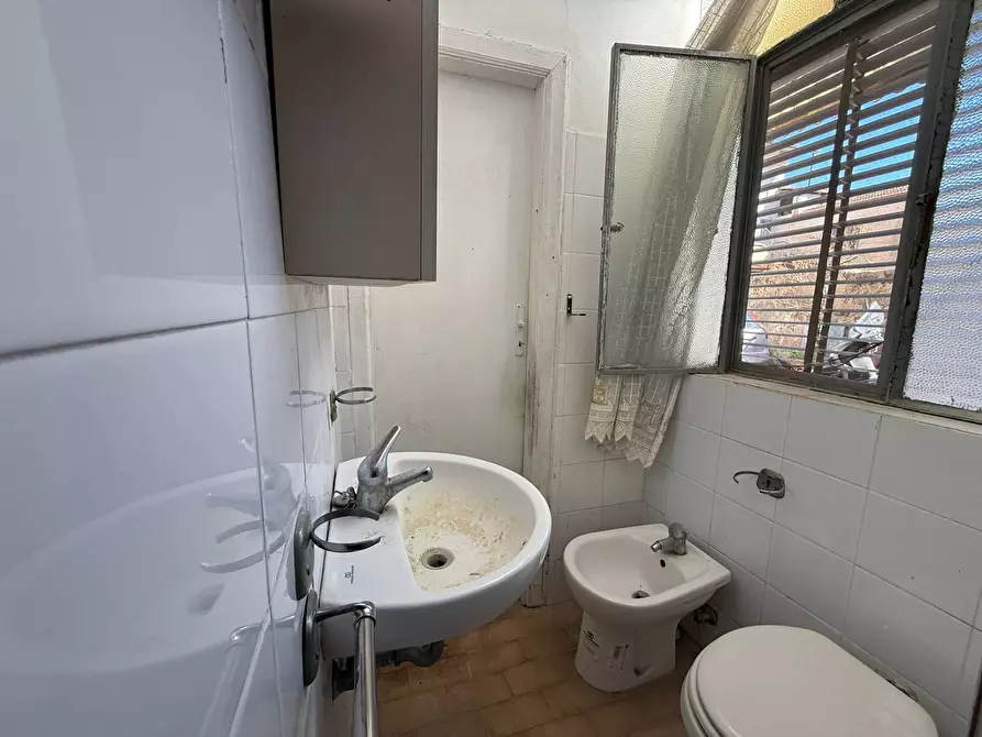 Immagine 16 di Appartamento in affitto  in via gentile 6 a Caserta