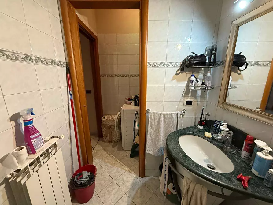 Immagine 3 di Appartamento in vendita  in Via San Carlo 107 a Caserta