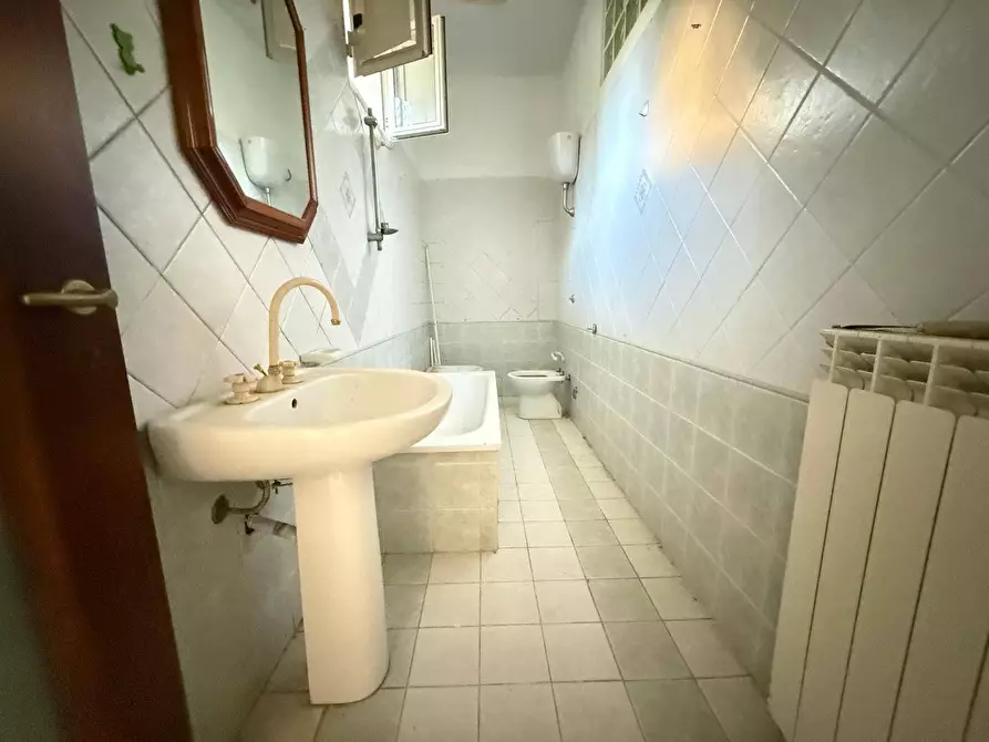 Immagine 23 di Appartamento in affitto  in Via dei Giardini 33/18 a Caserta